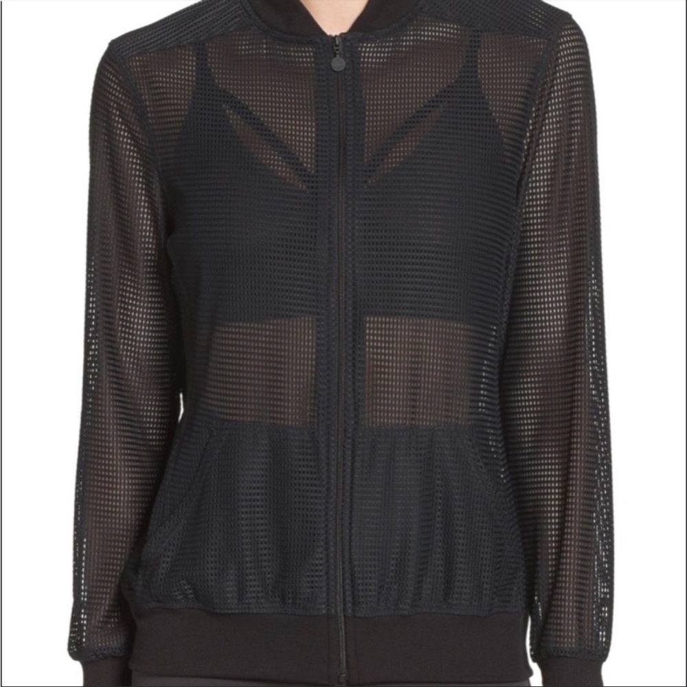 Beyond Yoga zip up jacket